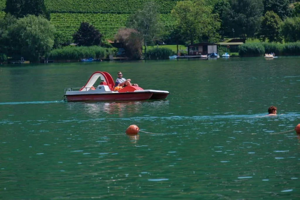 Tretboot auf dem Kalterer See